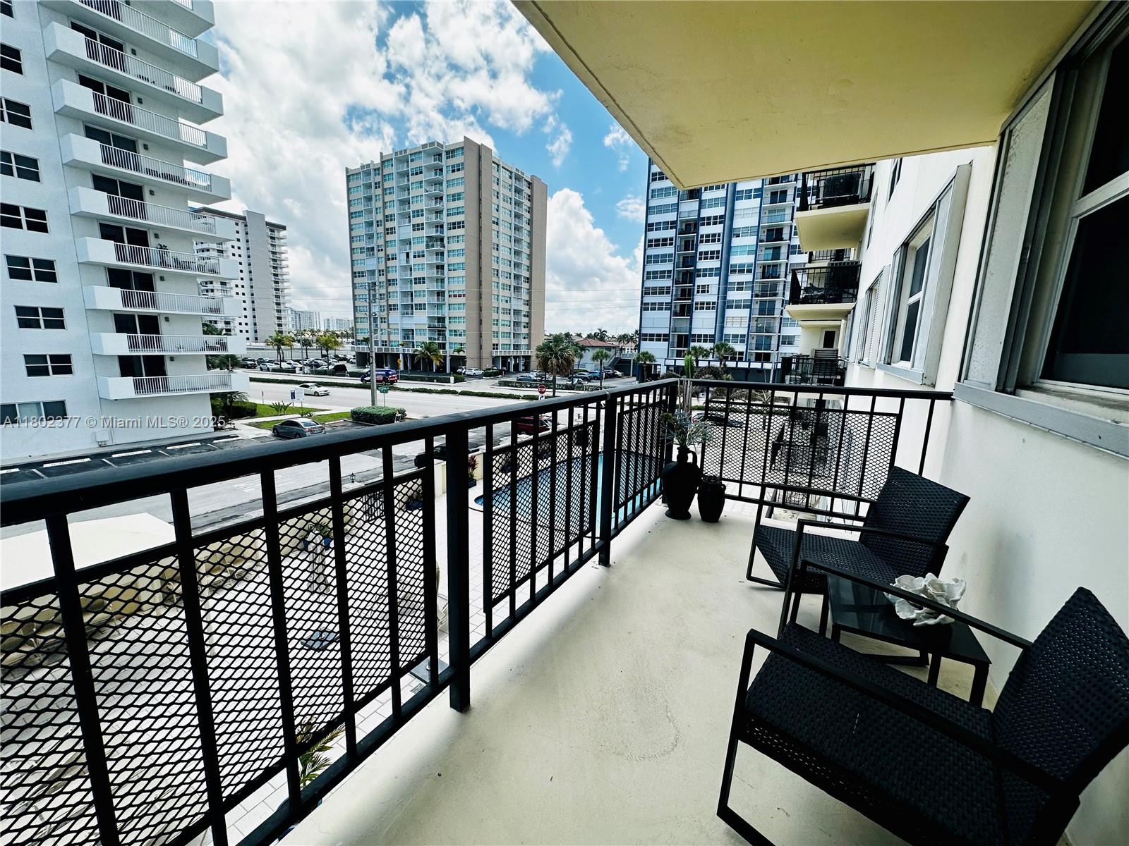 1501 S Ocean Dr # 306