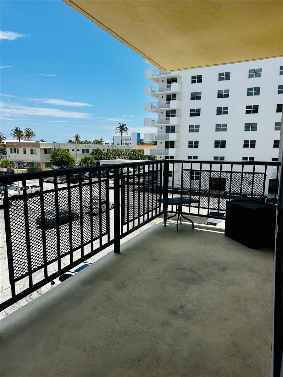 1501 S Ocean Dr # 306