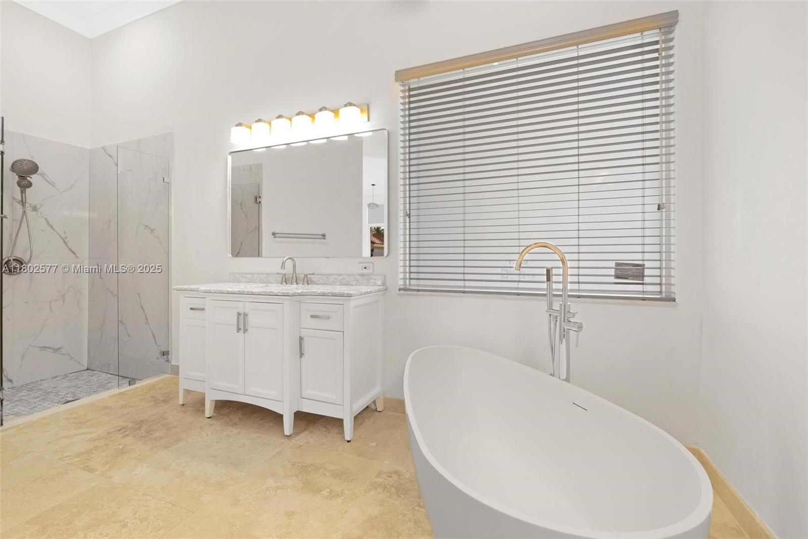 1666 Victoria Pointe Cir