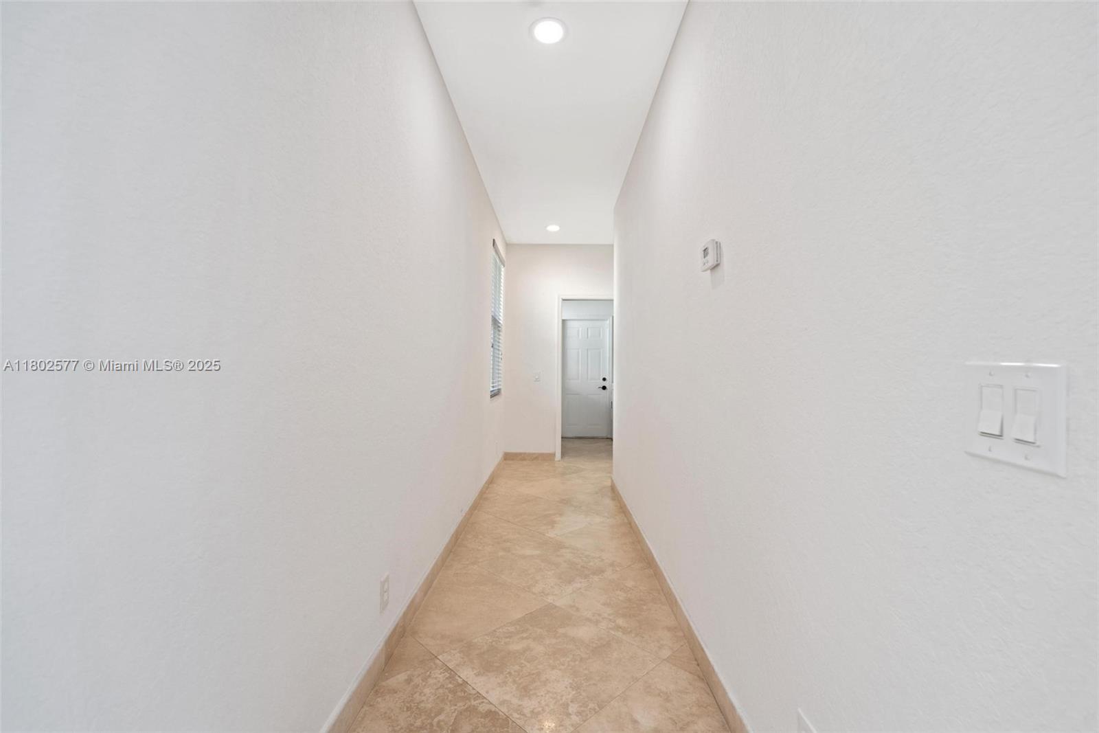 1666 Victoria Pointe Cir