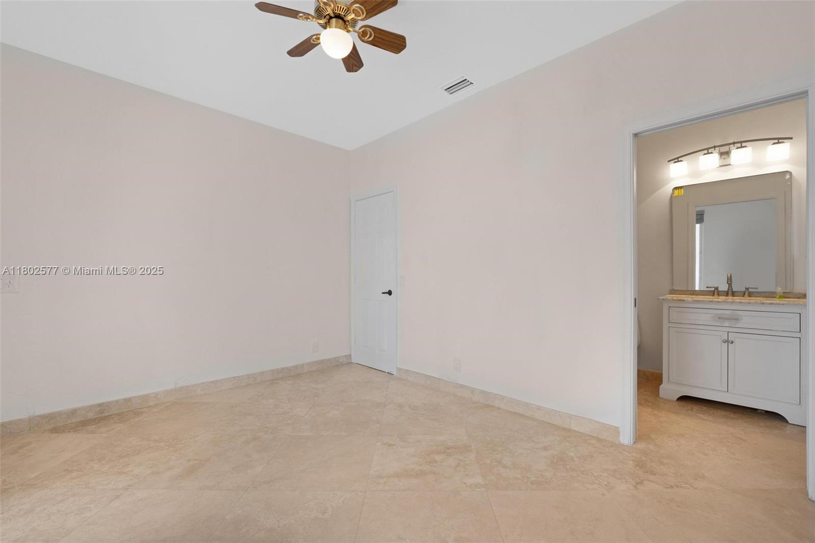 1666 Victoria Pointe Cir