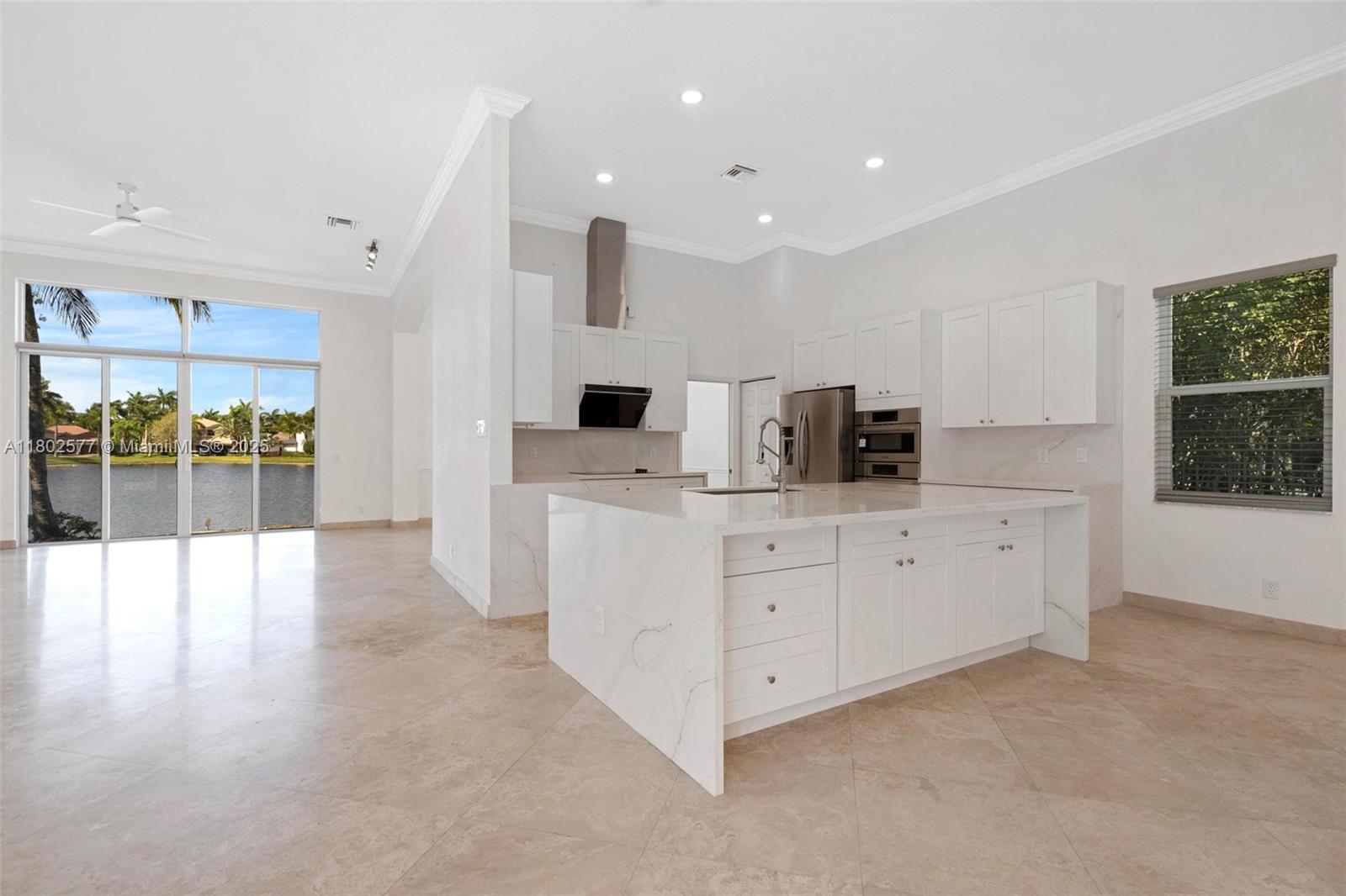 1666 Victoria Pointe Cir
