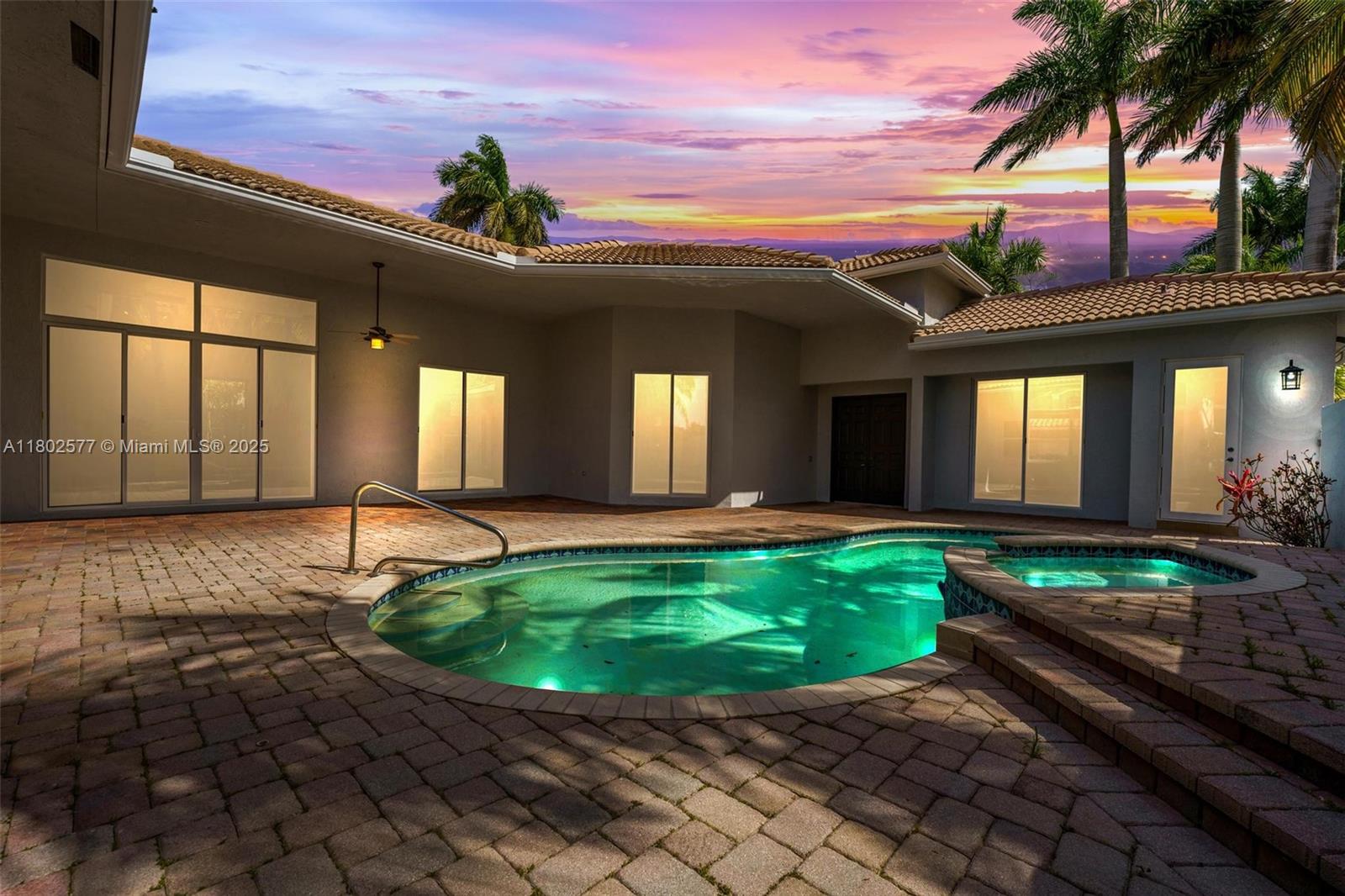 1666 Victoria Pointe Cir