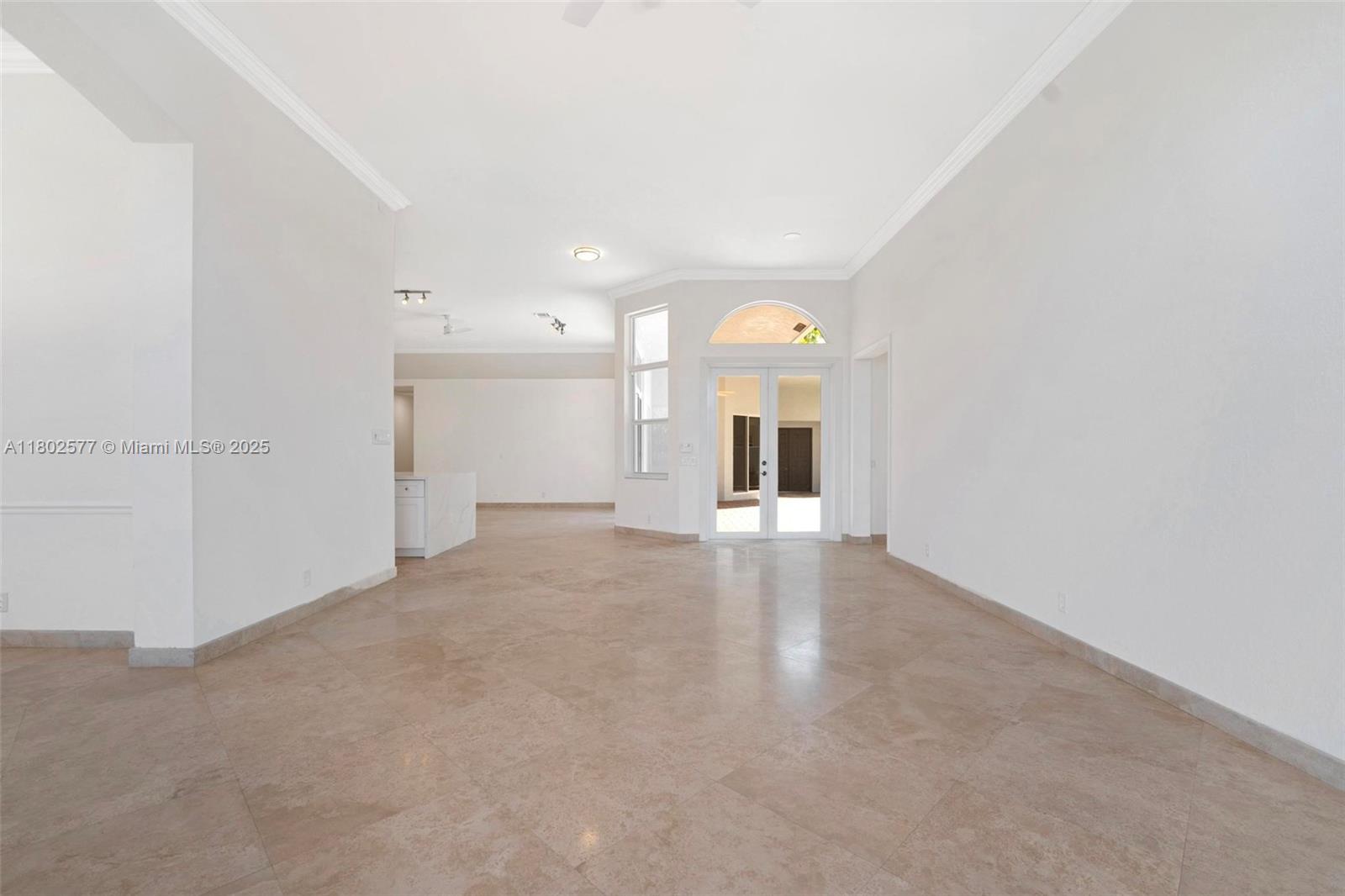 1666 Victoria Pointe Cir