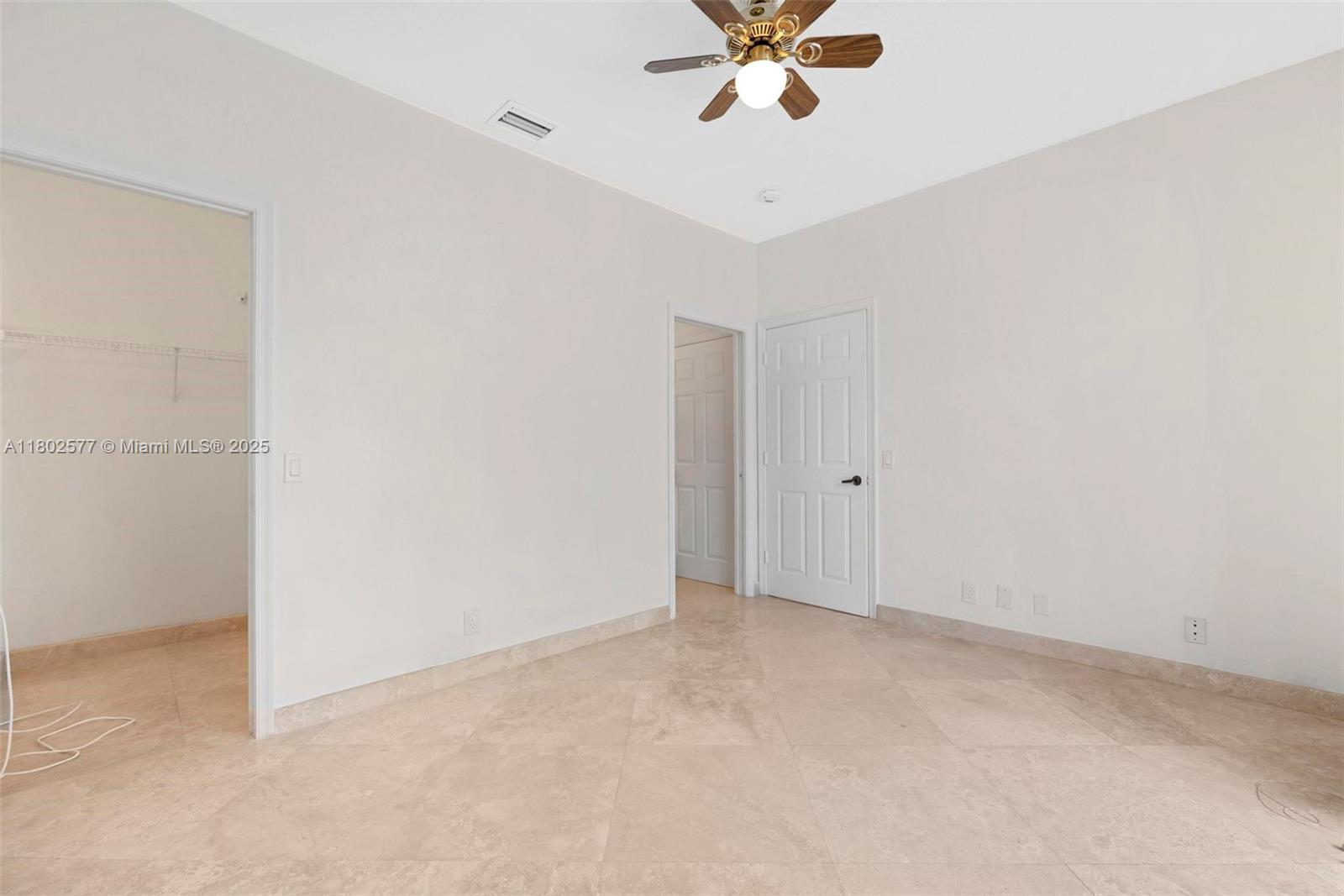 1666 Victoria Pointe Cir