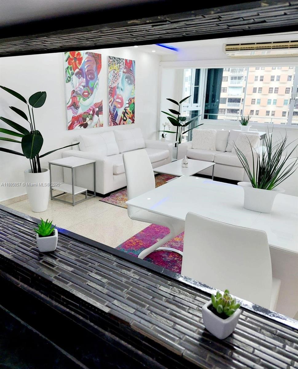 4429 Isla Verde # 1002