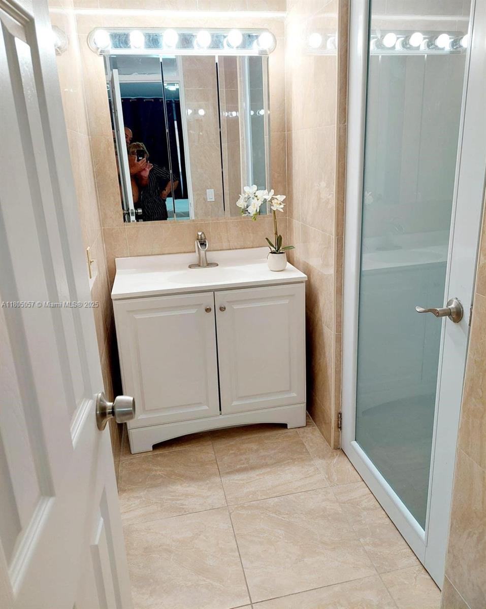 4429 Isla Verde # 1002
