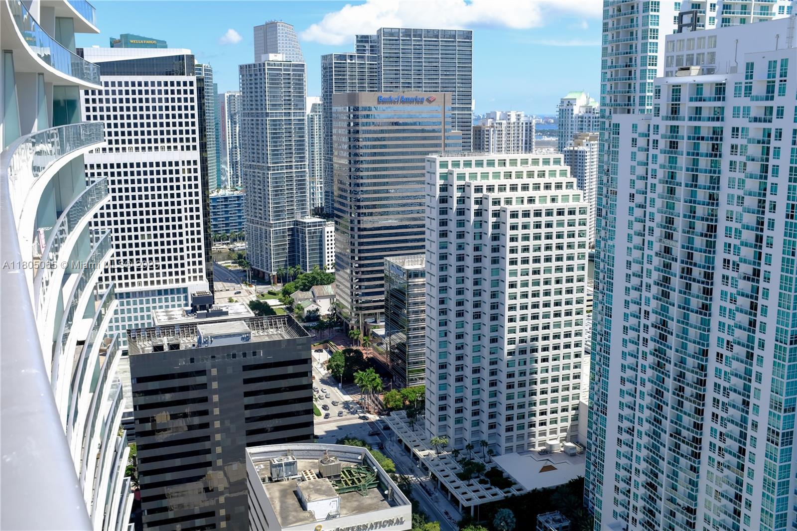 1010 Brickell Ave # 4205