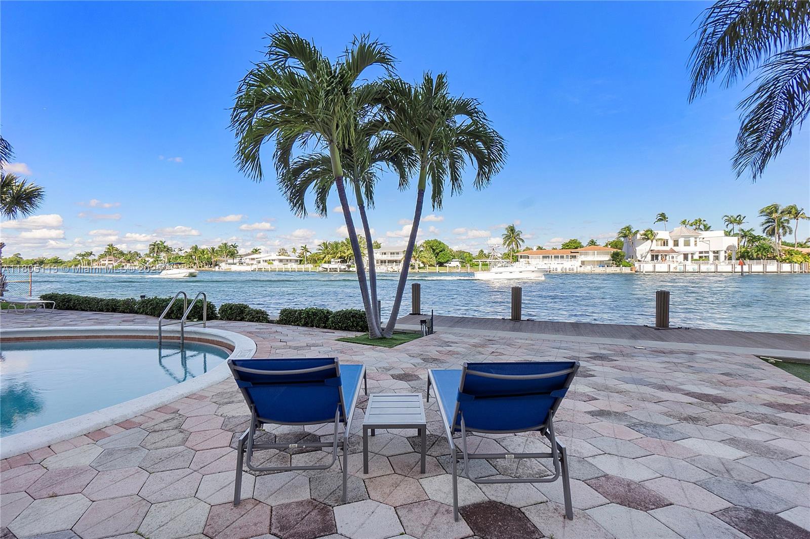 2639 N Riverside Dr # 602