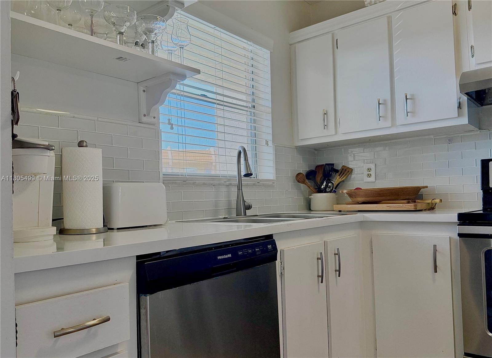 6770 Royal Palm Blvd # 206L