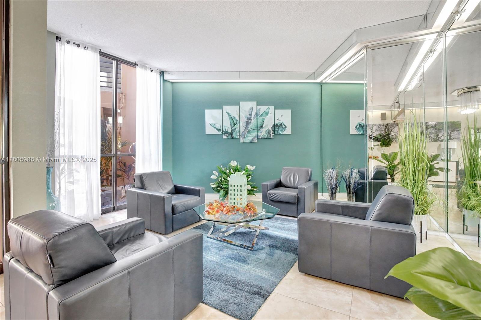 900 Saint Charles Pl # 616