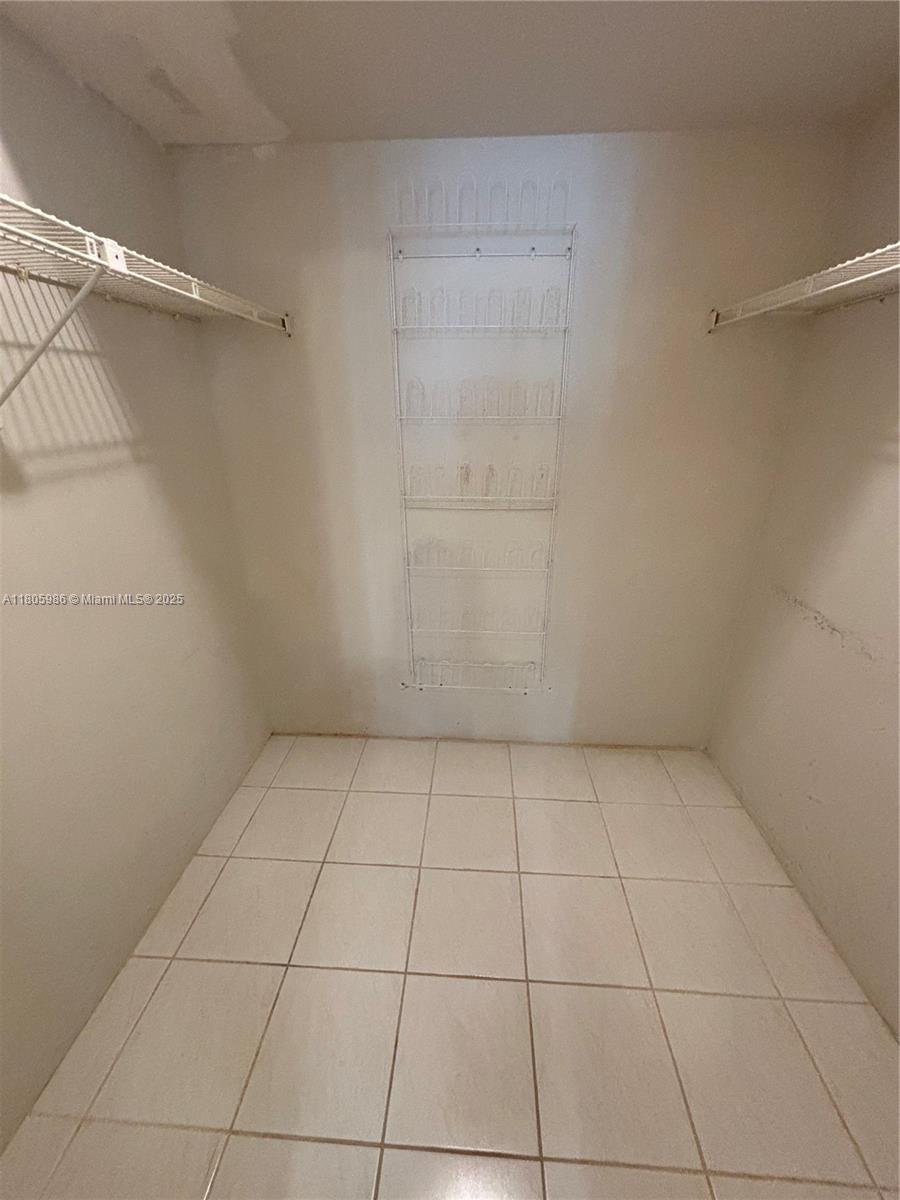 900 Saint Charles Pl # 616