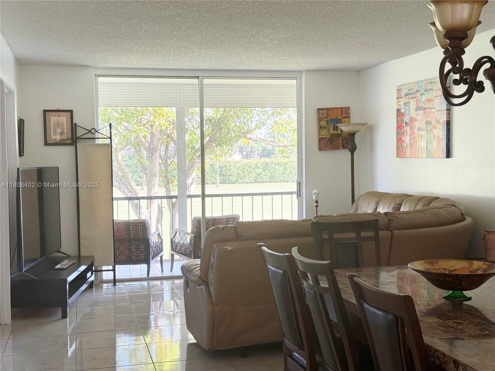 9820 S Hollybrook Lake Dr # 202