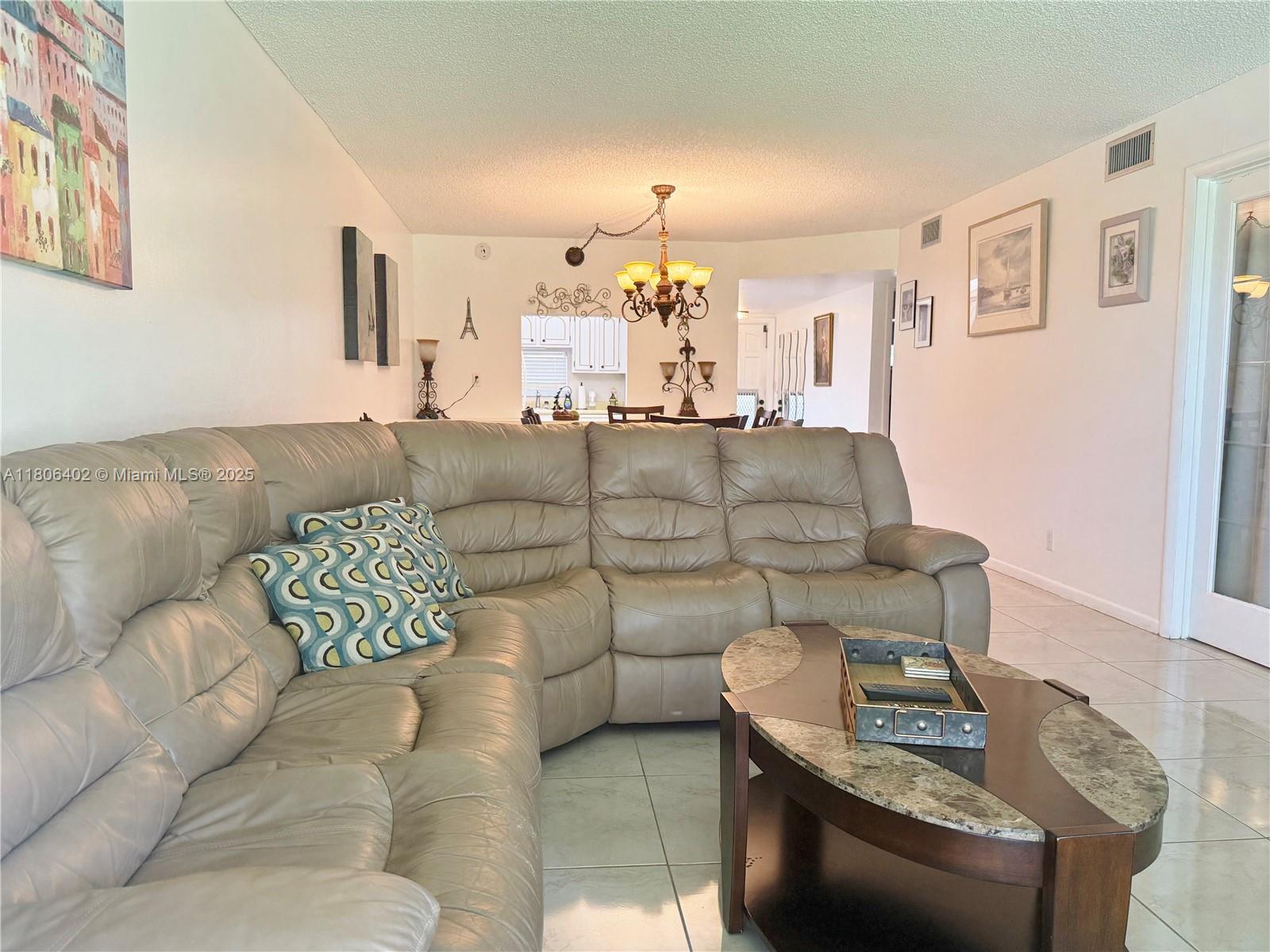 9820 S Hollybrook Lake Dr # 202