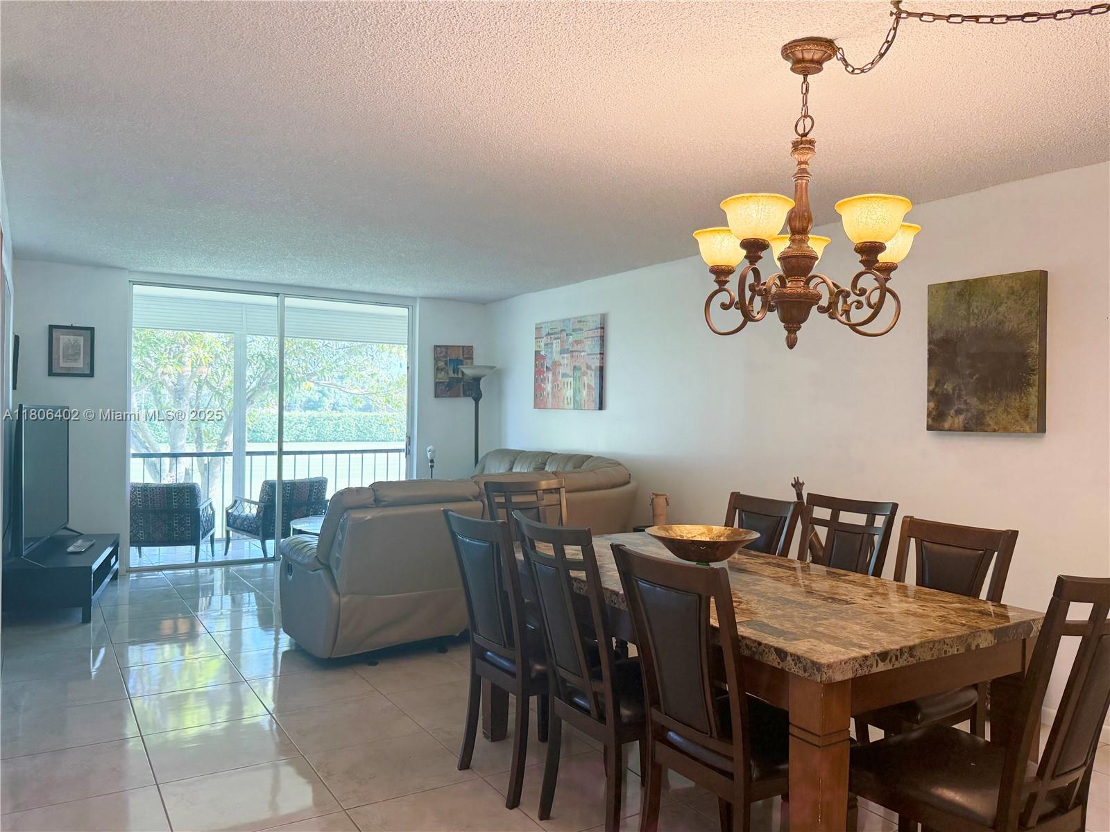 9820 S Hollybrook Lake Dr # 202