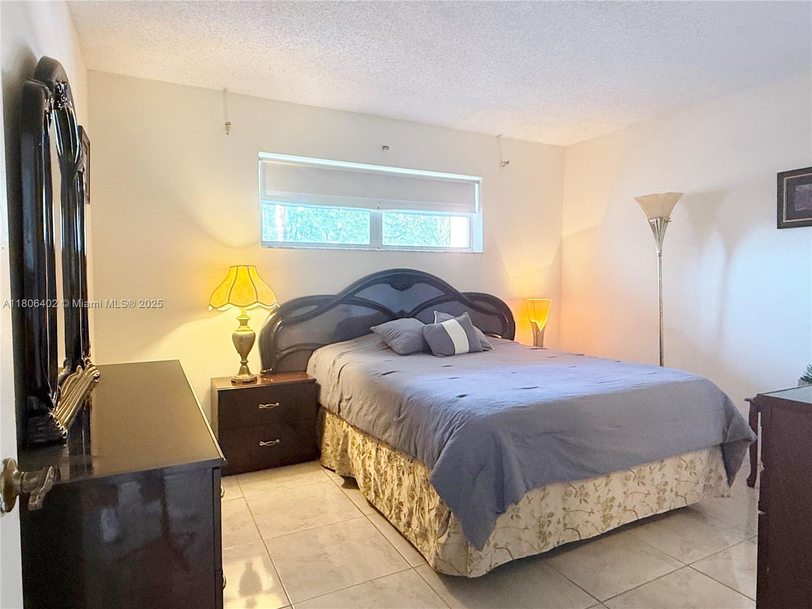 9820 S Hollybrook Lake Dr # 202