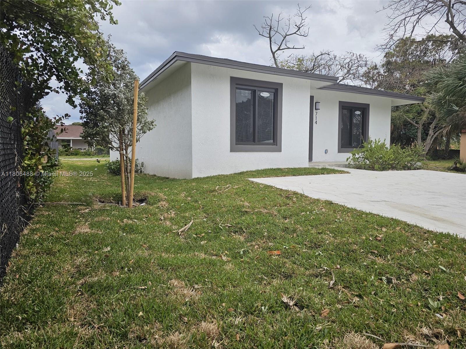 714 Nw 4th Ave