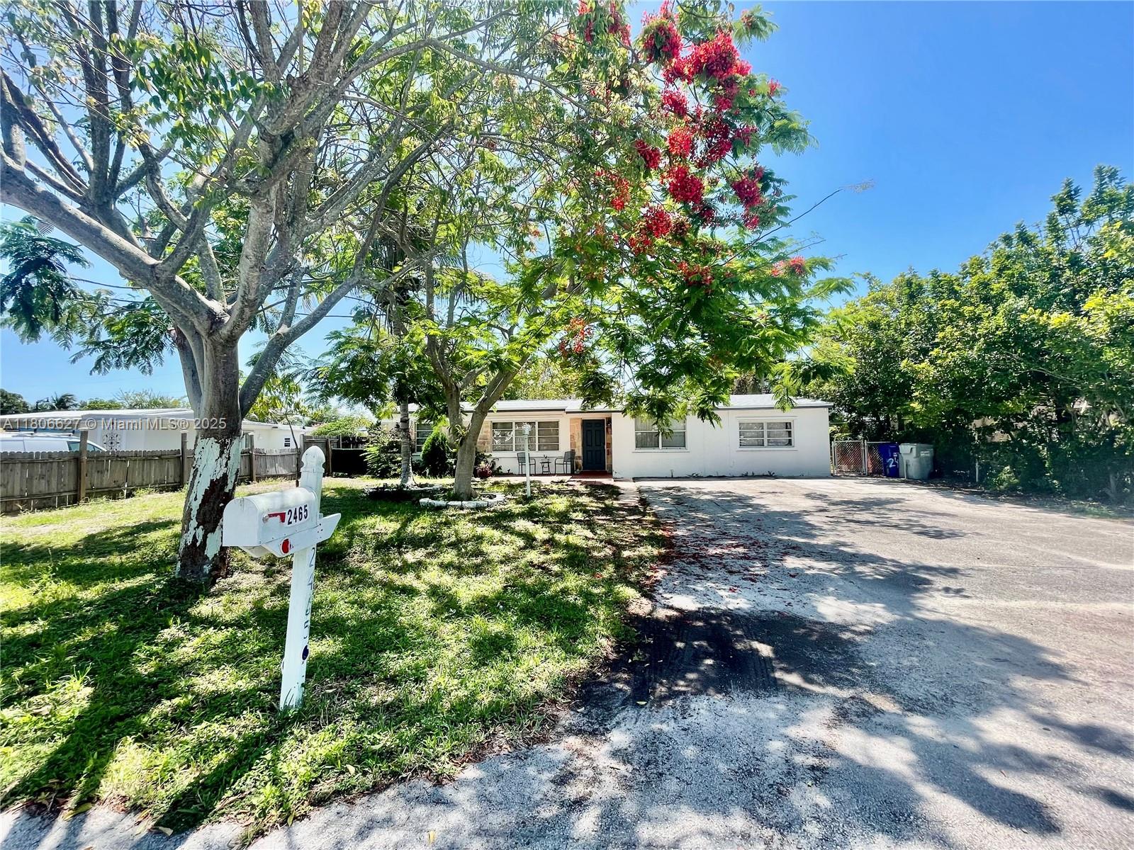 2465 NE 15th Ave