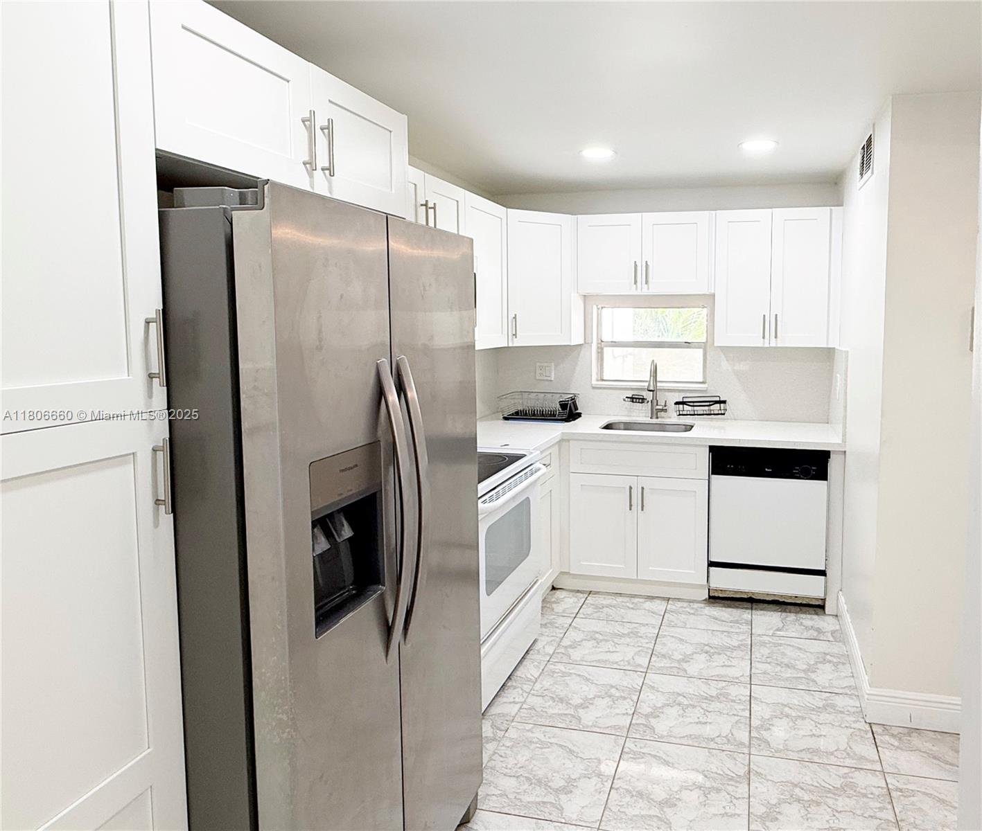 8970 S Hollybrook Blvd # 202