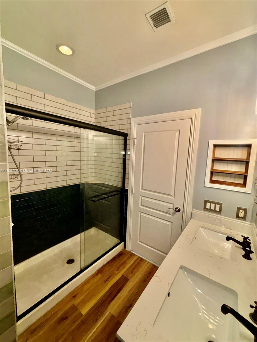 452 NE 2nd Ave