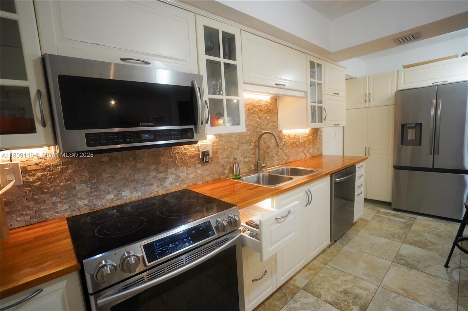 18031 Biscayne Blvd # 1502