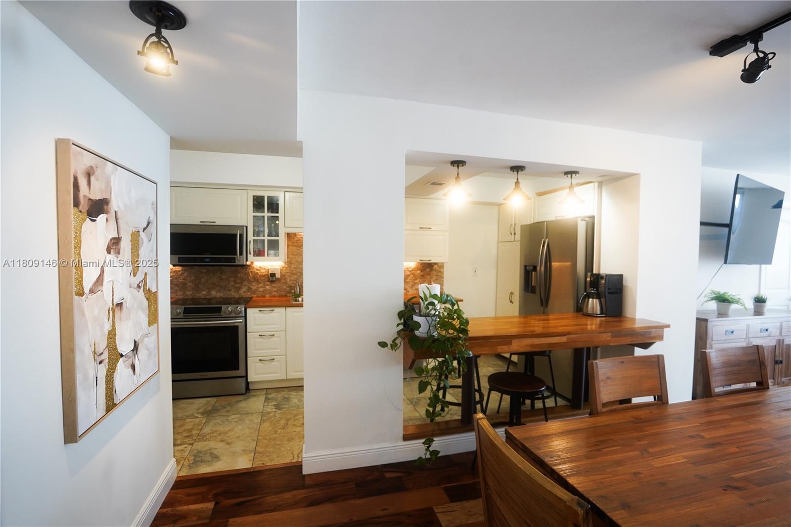 18031 Biscayne Blvd # 1502