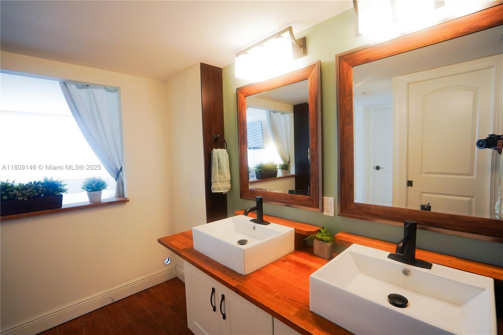 18031 Biscayne Blvd # 1502