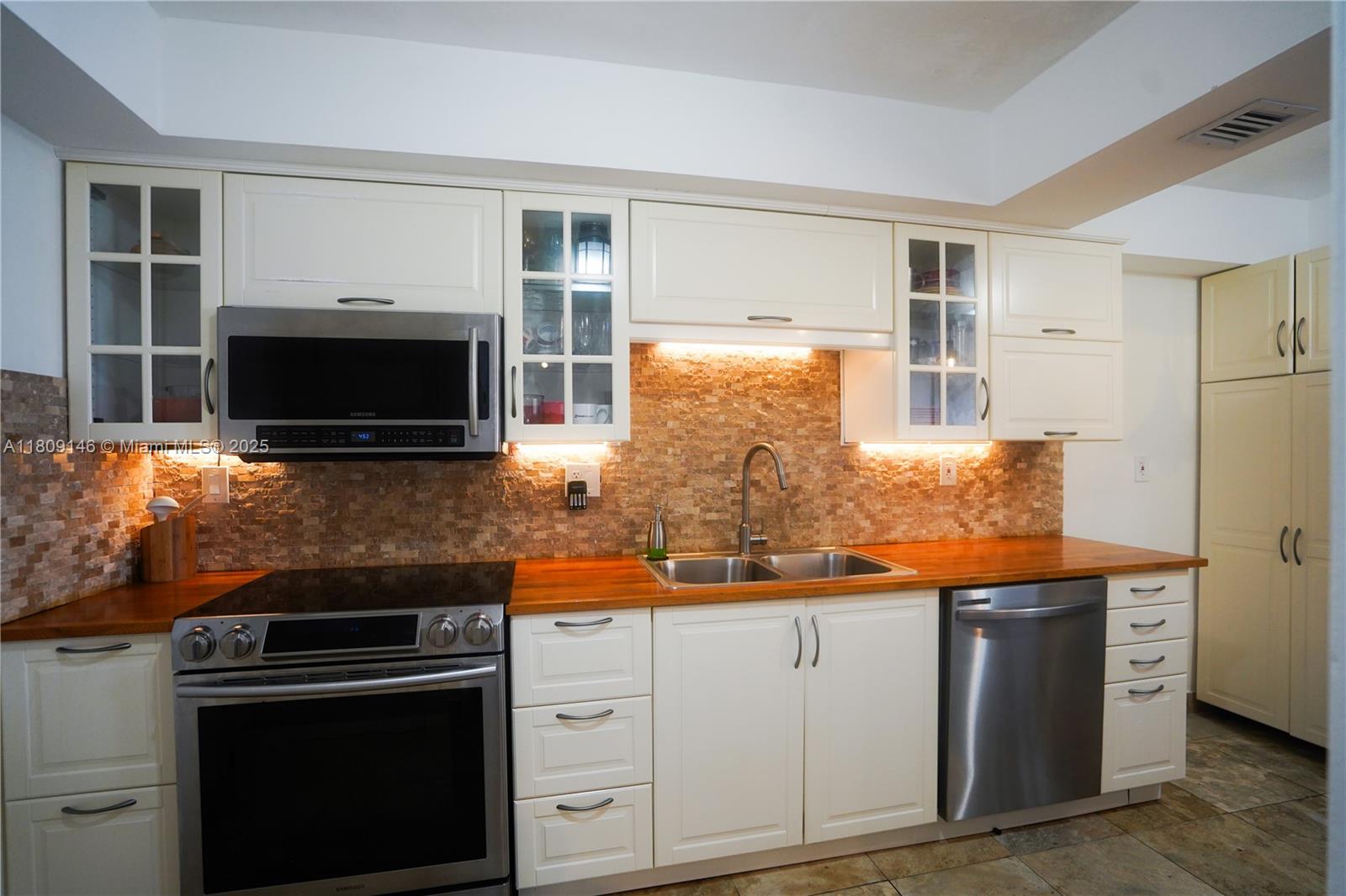 18031 Biscayne Blvd # 1502