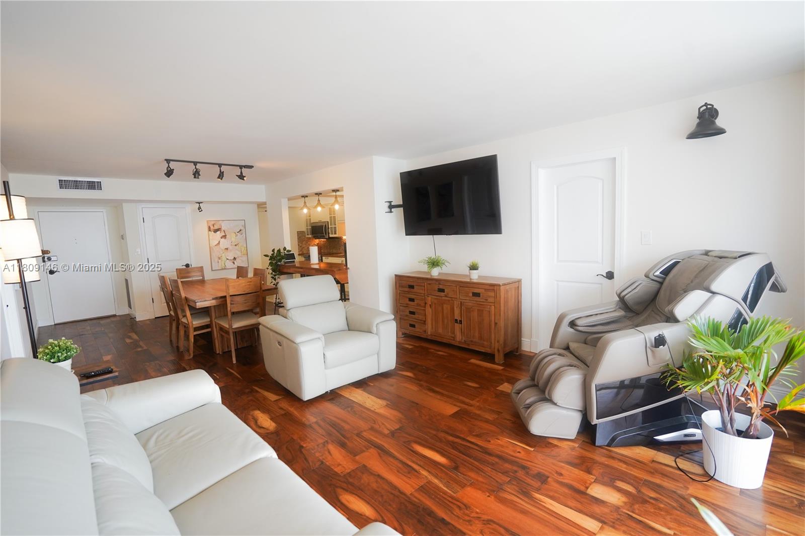 18031 Biscayne Blvd # 1502