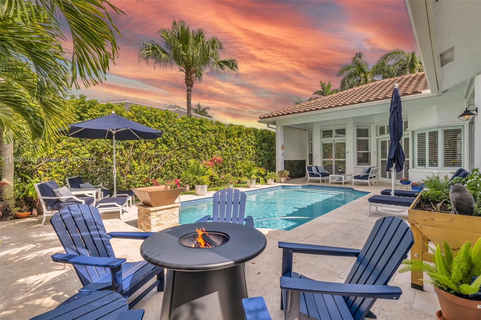 1220 Iris Court