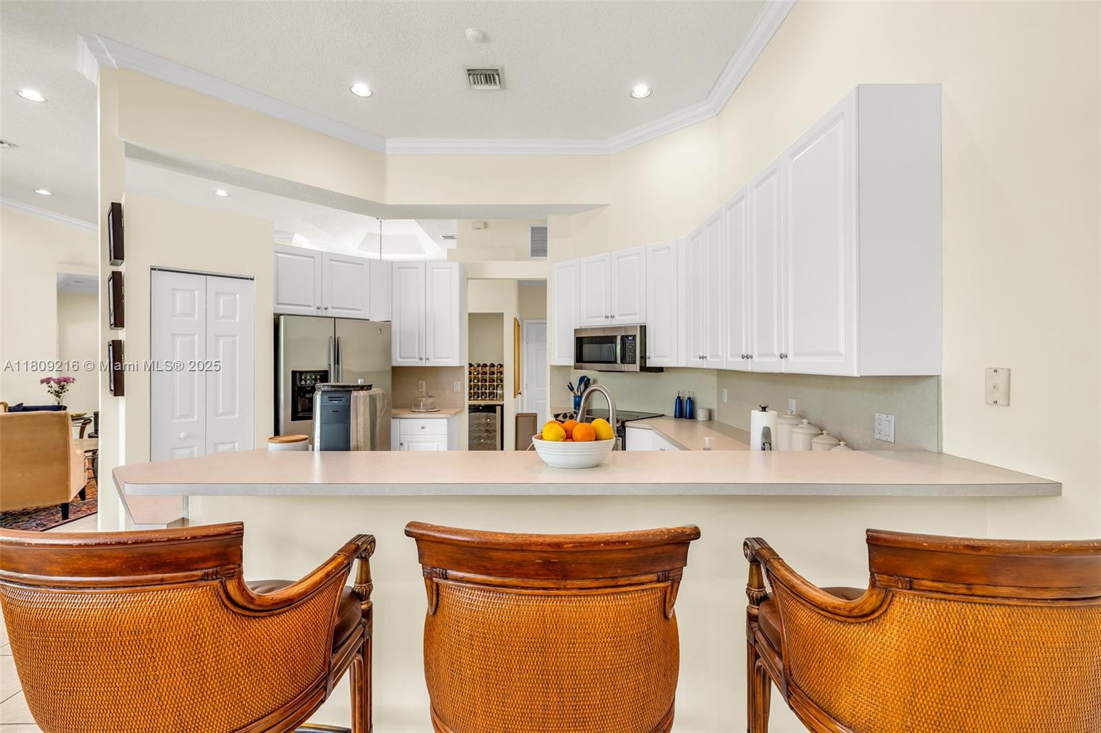 1220 Iris Court