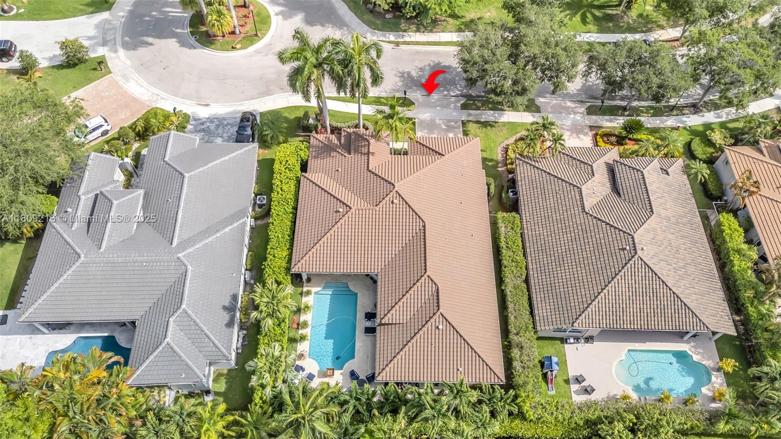 1220 Iris Court