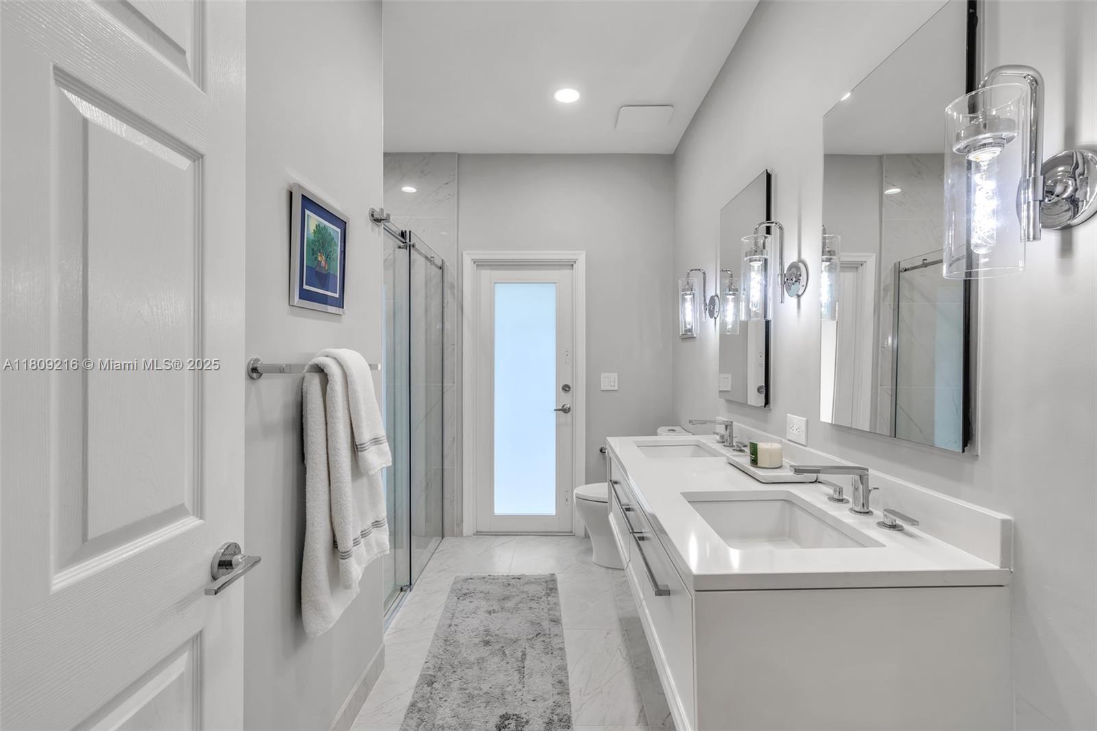 1220 Iris Court