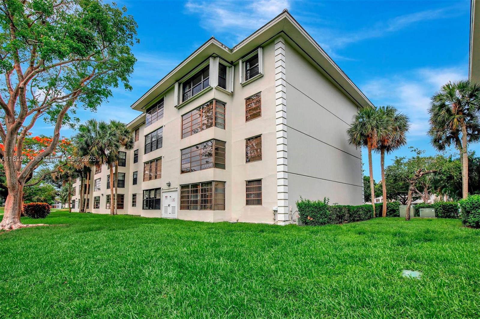 1709 Whitehall Dr # 401