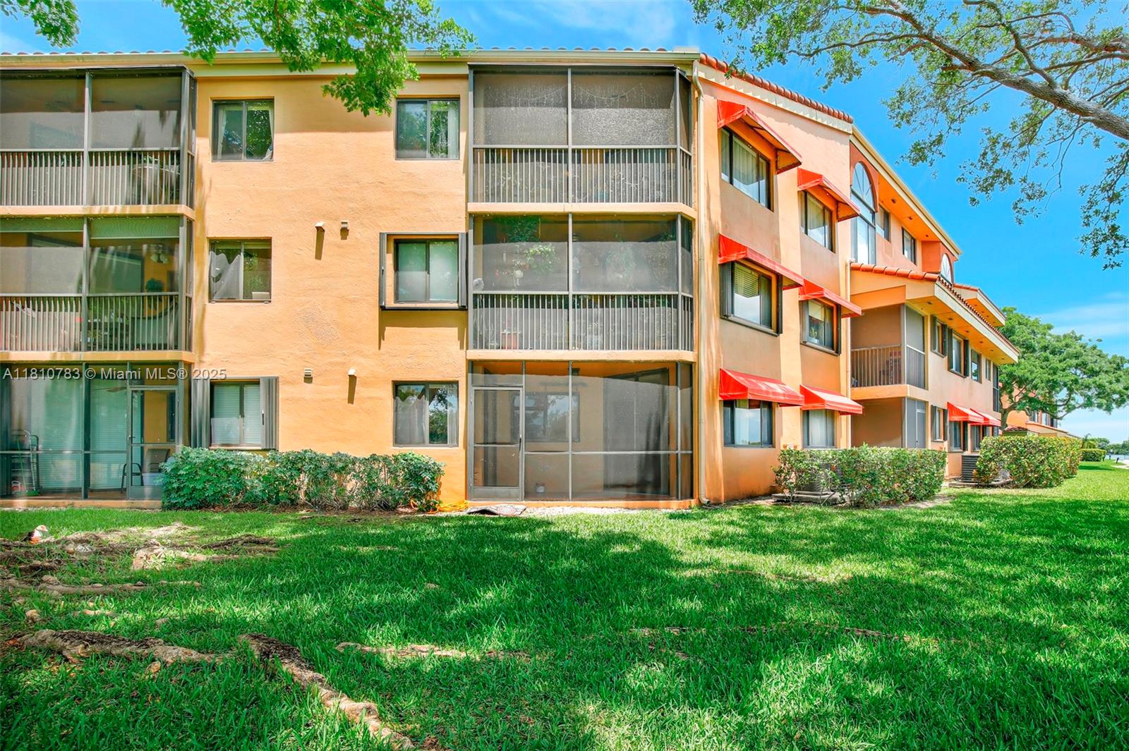 15535 Miami Lakeway N # 106