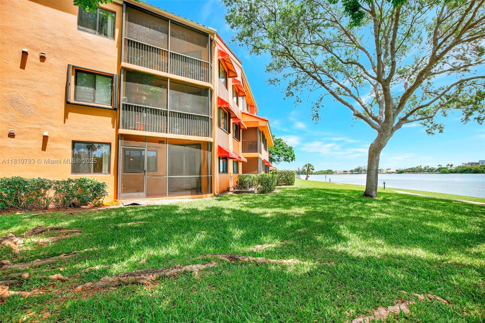 15535 Miami Lakeway N # 106