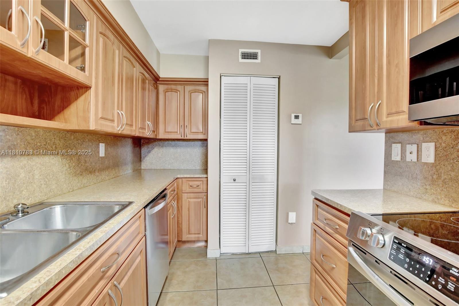 15535 Miami Lakeway N # 106