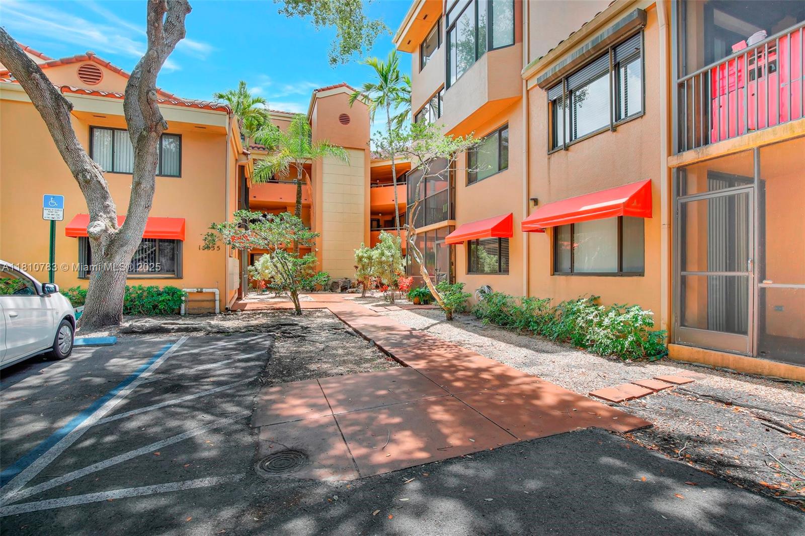 15535 Miami Lakeway N # 106