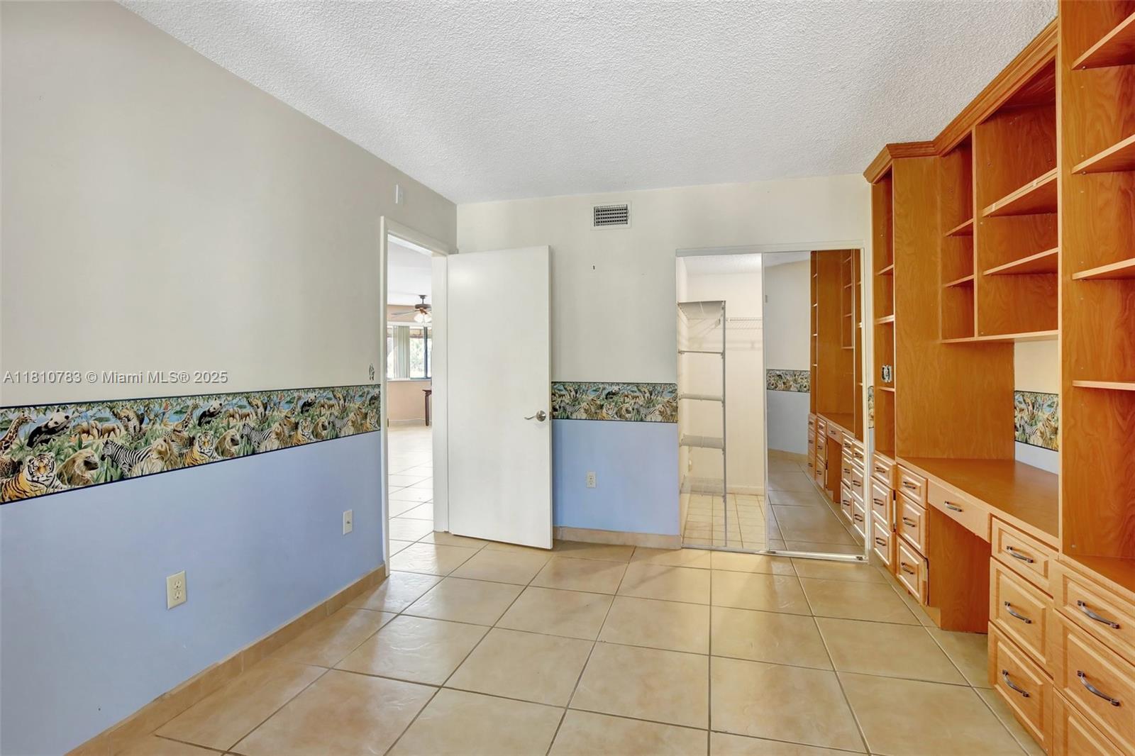 15535 Miami Lakeway N # 106