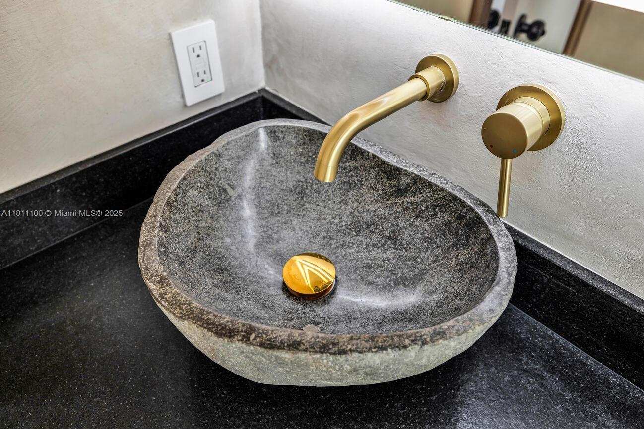 8931 NE 2nd Ave # S3