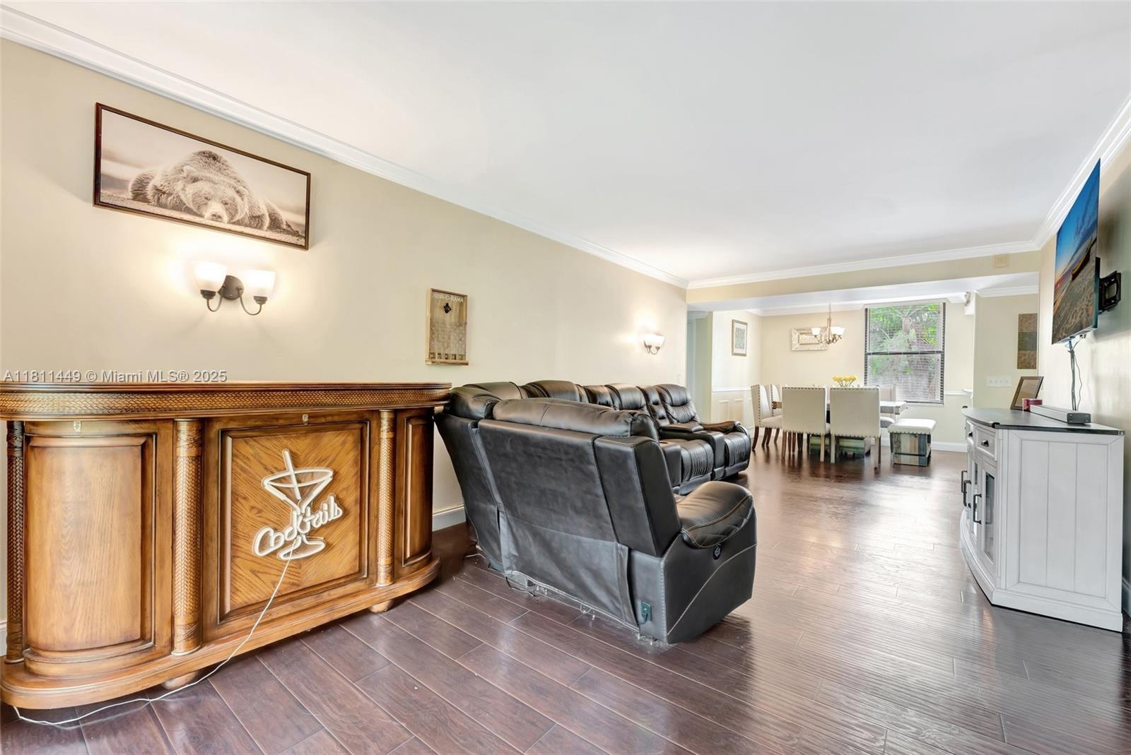 8411 Forest Hills Dr # 208