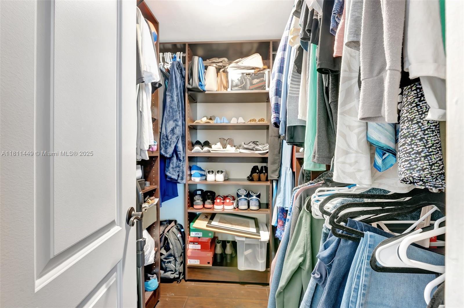 8411 Forest Hills Dr # 208