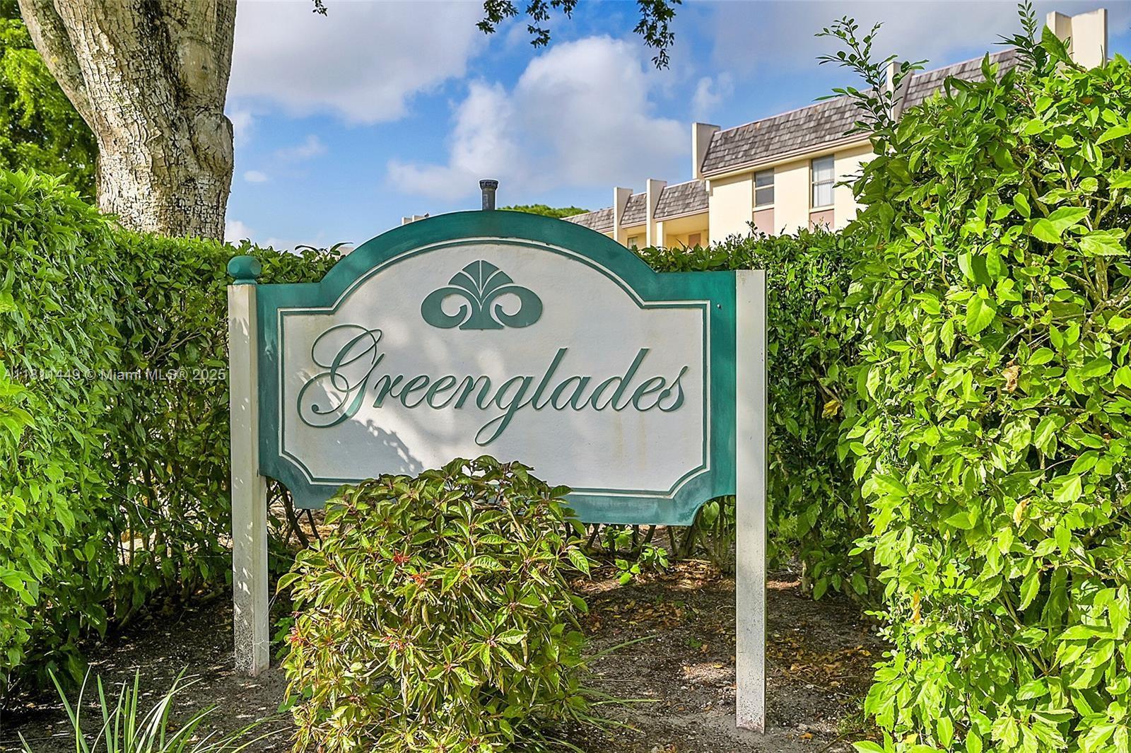 8411 Forest Hills Dr # 208