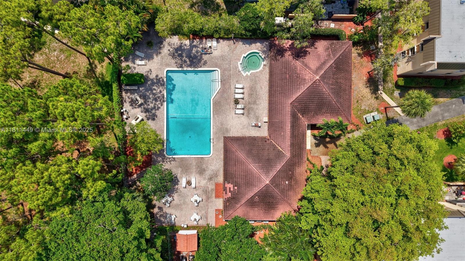 8411 Forest Hills Dr # 208