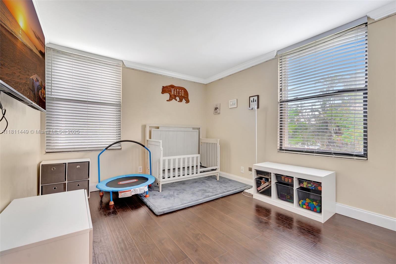 8411 Forest Hills Dr # 208