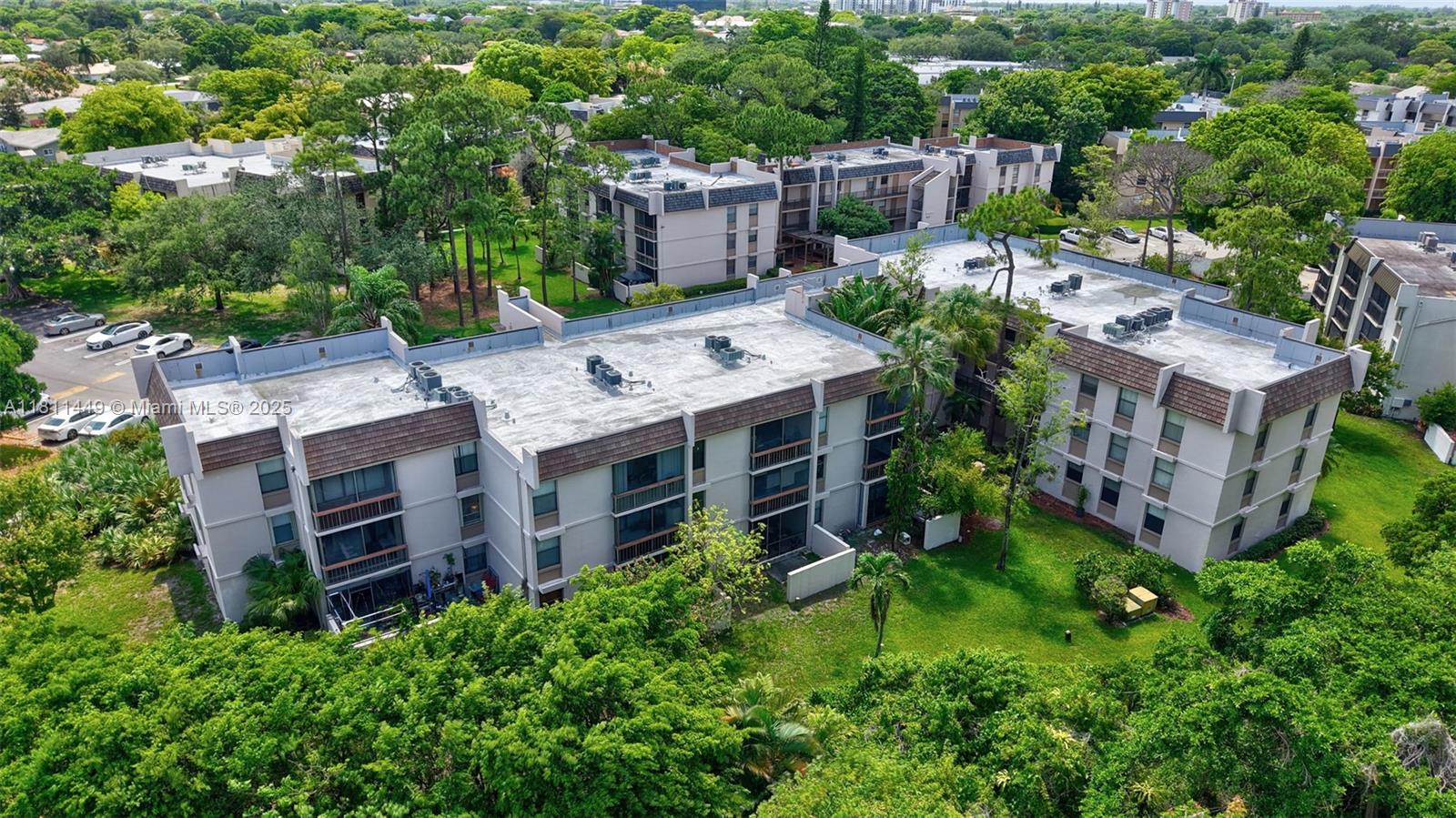 8411 Forest Hills Dr # 208