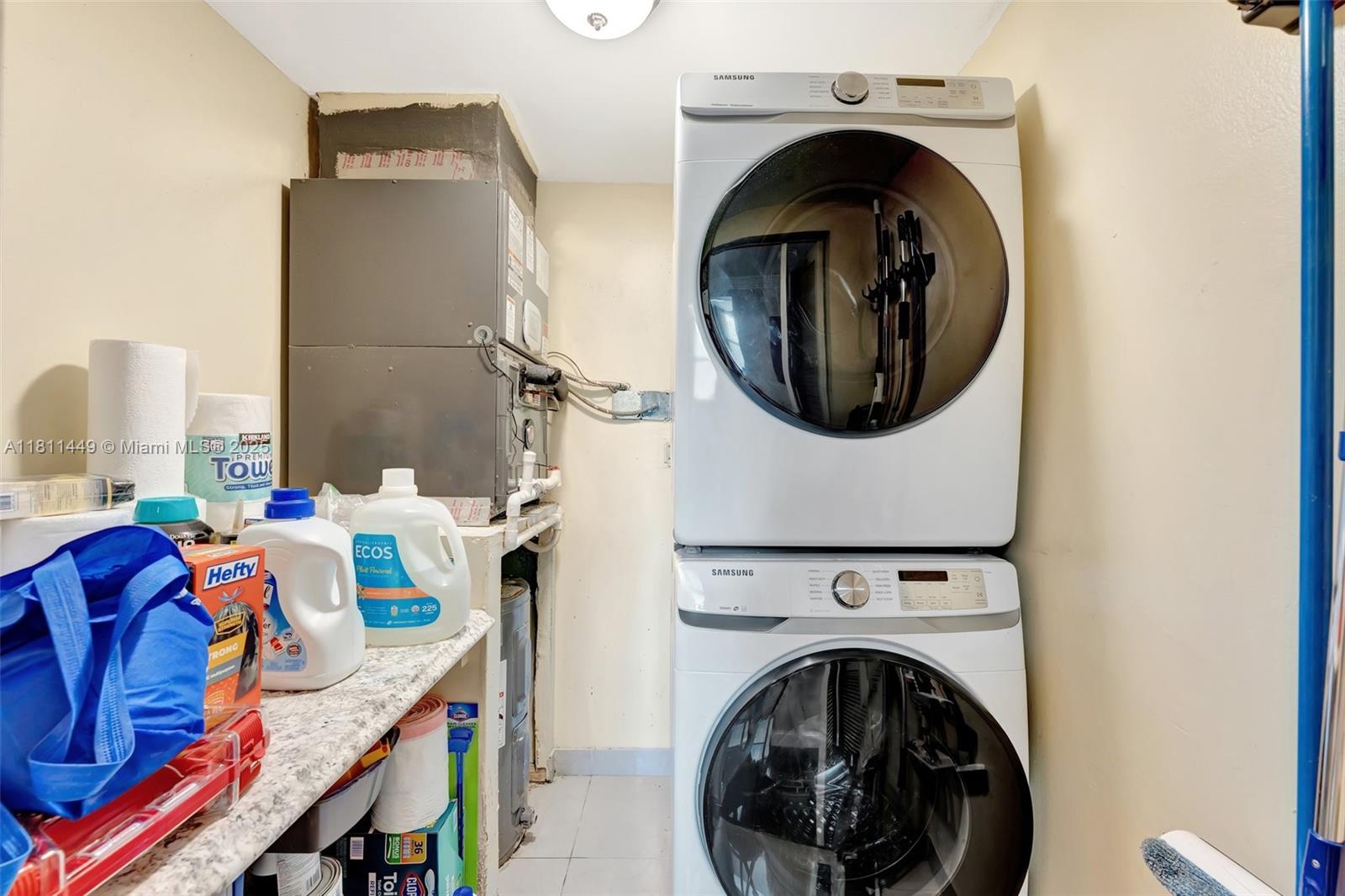 8411 Forest Hills Dr # 208