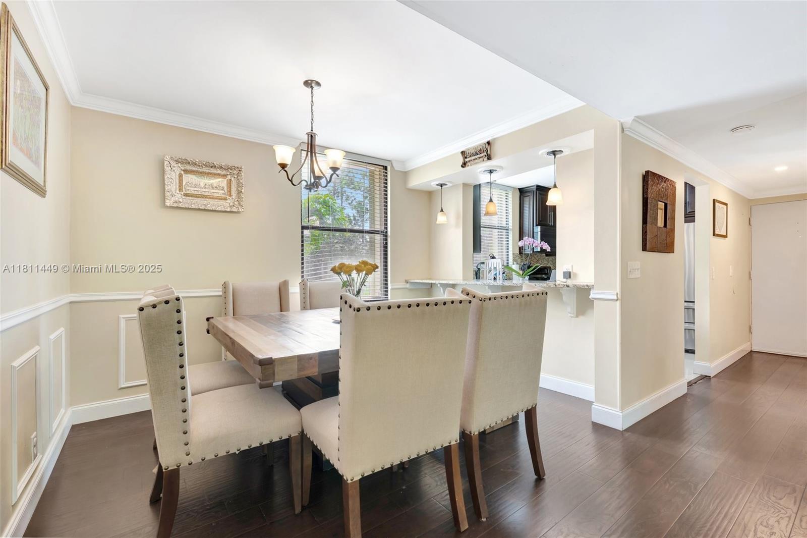 8411 Forest Hills Dr # 208