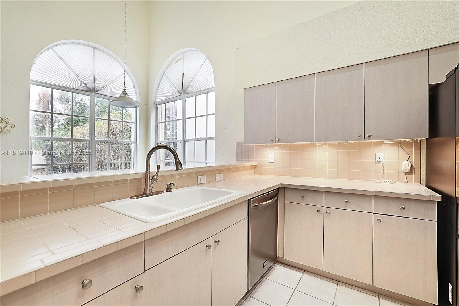 1151 NW 116