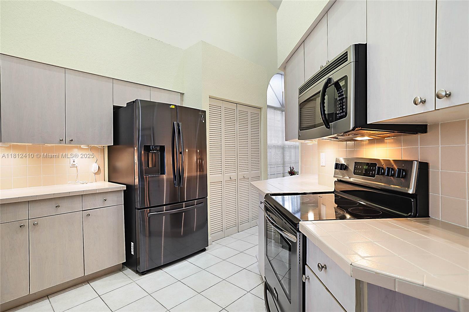 1151 NW 116